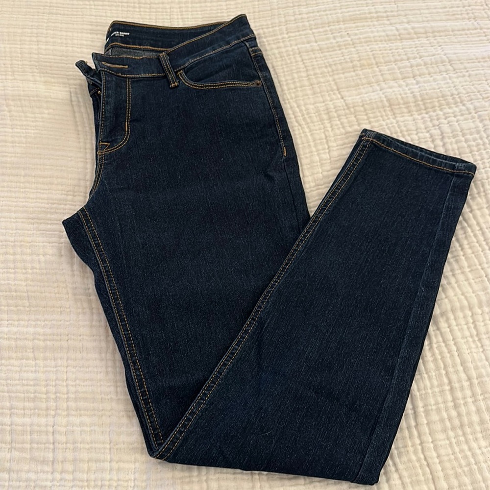 Super Skinny Mid Rise Jeans